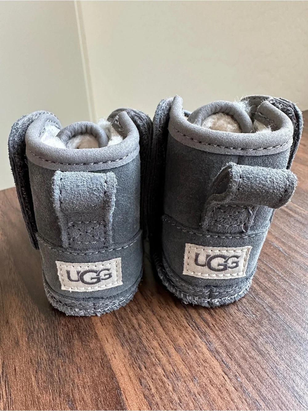 UGG baby neumel